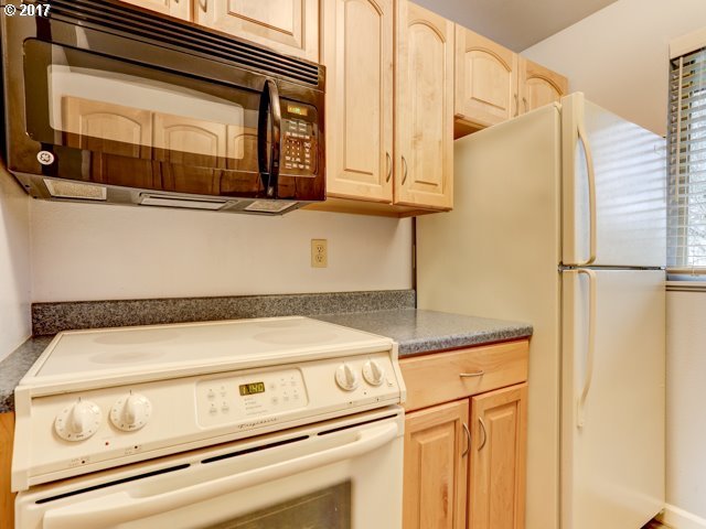 12612 Northwest Barnes Road, Unit 1 Portland, OR 97229 - Photo 4 of 28 Gallery Image 4