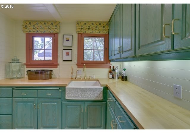 12231 Southwest Tryon Hill Road Portland, OR 97219 - Photo 20 of 27 Gallery Image 20