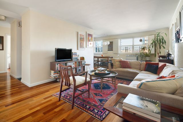 $825,000 | 175 Willoughby Street, Unit 12A | Downtown Brooklyn