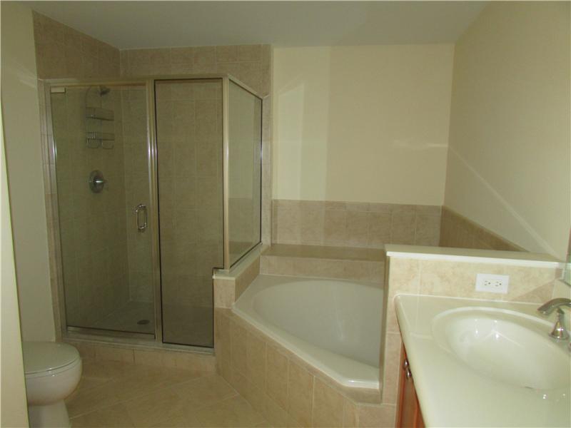 8395 Southwest 73rd Avenue, Unit 419 Miami, FL 33143 - Photo 8 of 24