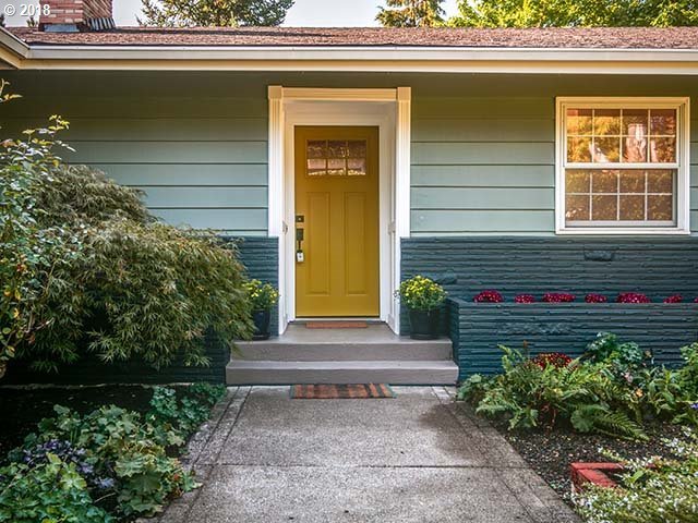 5251 Southwest Dosch Road Portland, OR 97239 - Photo 3 of 26 Gallery Image 3