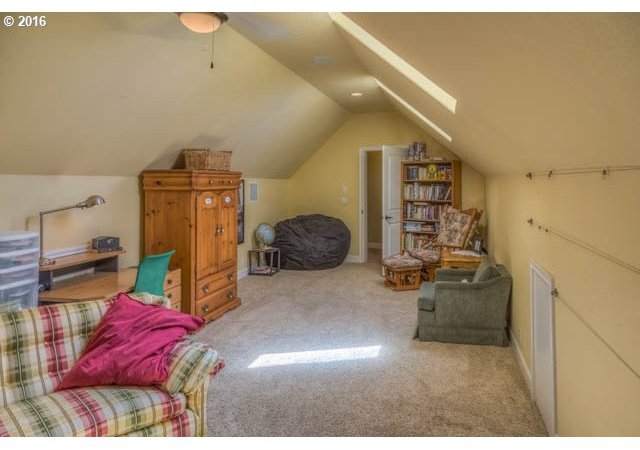 1856 Turnstone Road Redmond, OR 97756 - Photo 21 of 25 Gallery Image 21