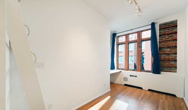 521 W 47th St, Unit PH4B Manhattan, NY 10036 - Photo 9 of 12