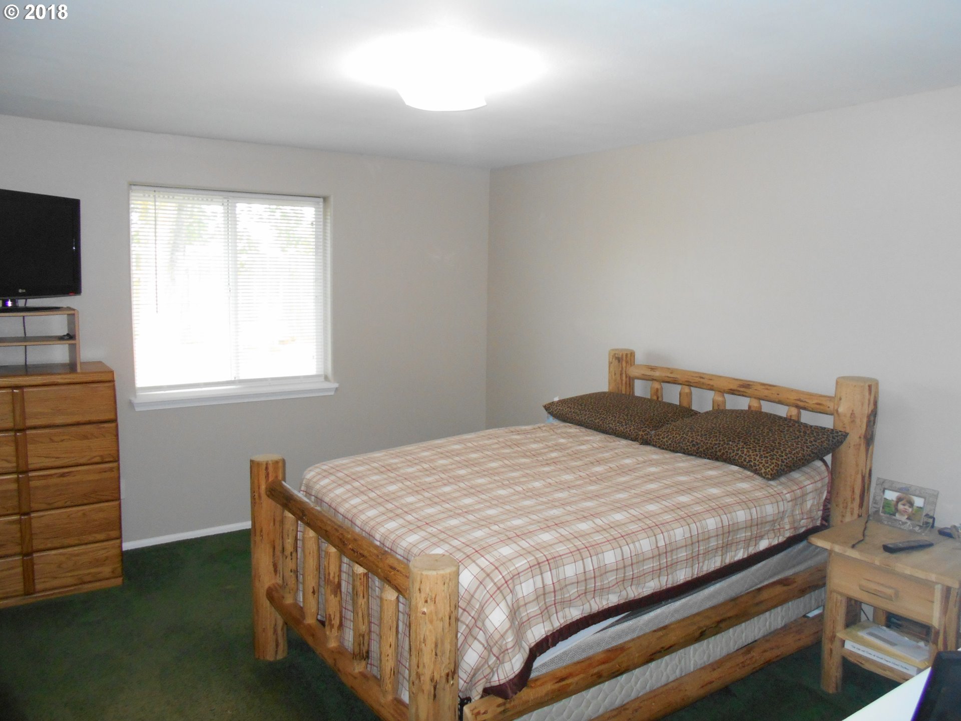 3366 Cherokee Drive Springfield, OR 97478 - Photo 2 of 26