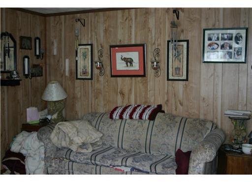 592 Parker Road Sarver, PA 16055 - Photo 3 of 8 Gallery Image 3