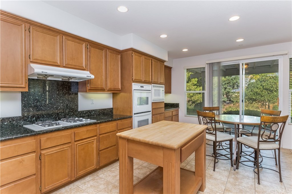 7350 Via Vista Drive Riverside, CA 92506 - Photo 20 of 43