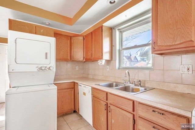 218 Teaneck Road Ridgefield Park, NJ 07660 - Photo 14 of 23