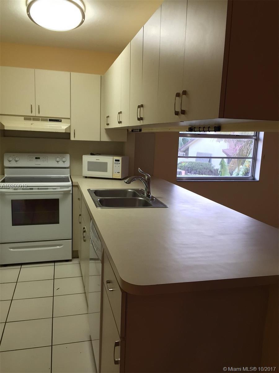 15280 Southwest 80th Street, Unit 15 Miami, FL 33193 - Photo 3 of 10