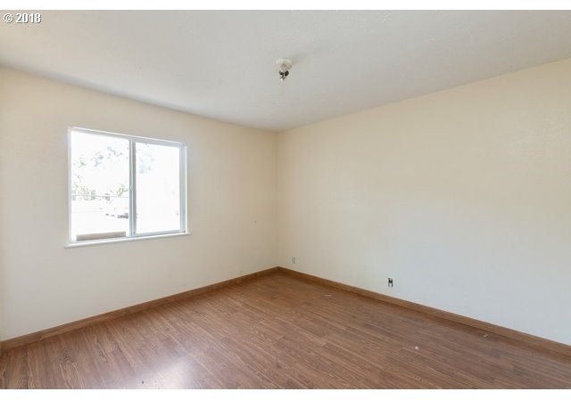 78156 Mosby Creek Road Cottage Grove, OR 97424 - Photo 13 of 22 Gallery Image 13
