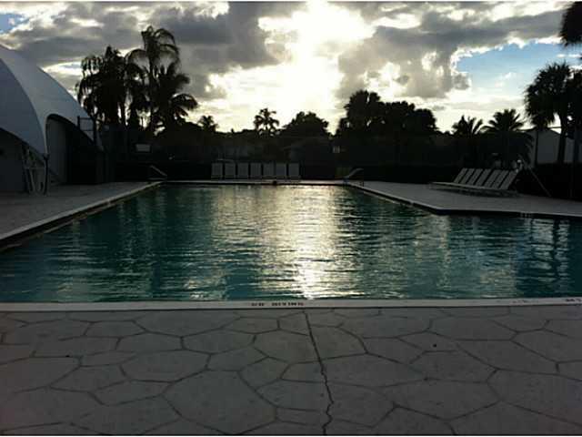 9708 Sunny Isle Circle Boca Raton, FL 33428 - Photo 24 of 25 Gallery Image 24