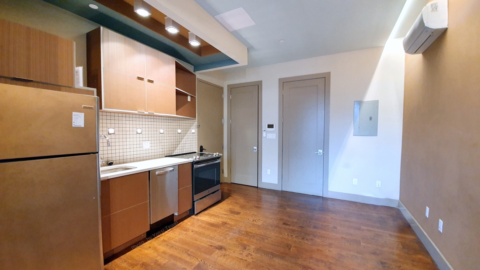 447 Meeker Avenue, Unit 1B Brooklyn, NY 11222 - Photo 2 of 9