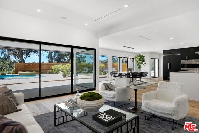 2501 Roscomare Road Los Angeles, CA 90077 - Photo 12 of 43