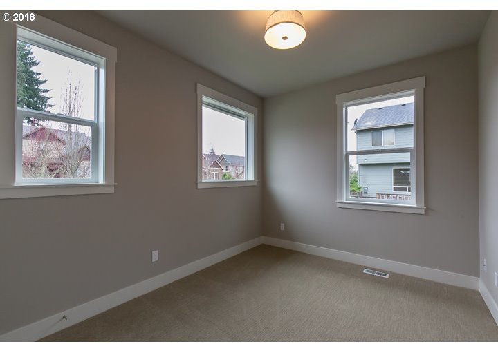 40321 Dubarko Road Sandy, OR 97055 - Photo 11 of 32