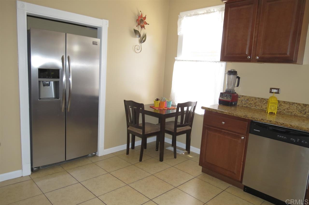 409 South Tulip Street Escondido, CA 92025 - Photo 4 of 25