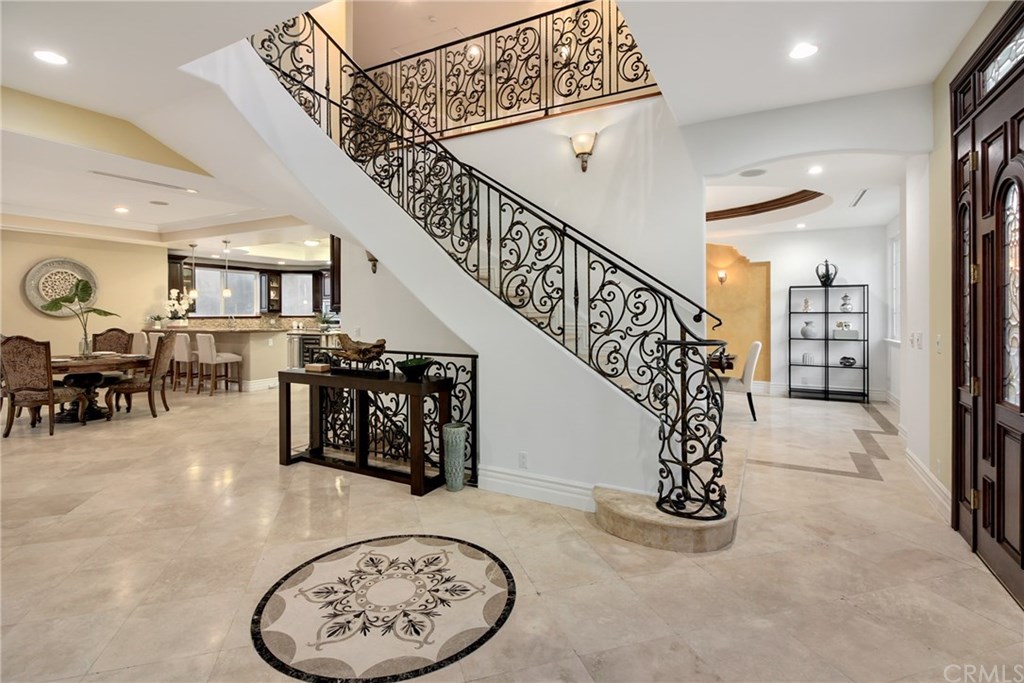 22436 North Summit Ridge Circle Chatsworth, CA 91311 - Photo 5 of 39