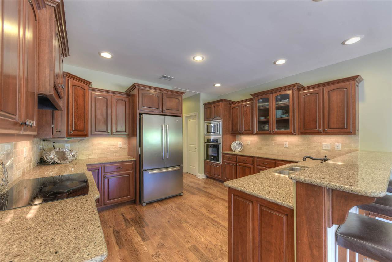 327 Fletcher Road Collierville, TN 38017 - Photo 8 of 25