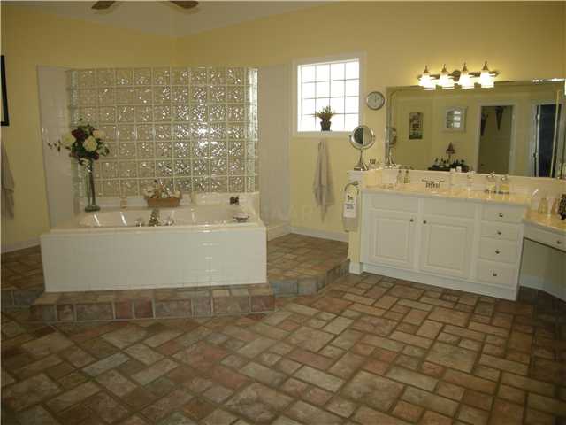 1057 Dent Road Eads, TN 38028 - Photo 13 of 25 Gallery Image 13