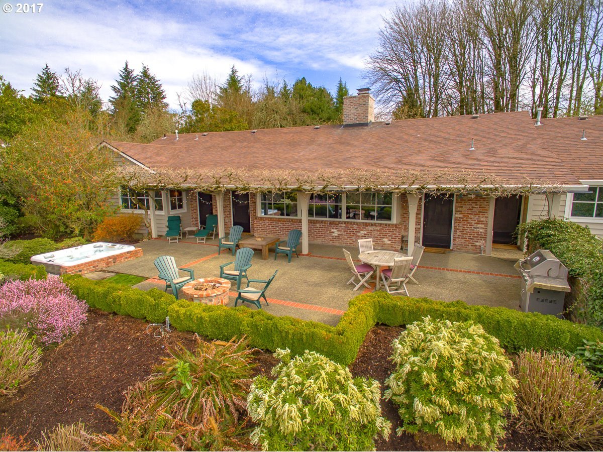 11619 South Military Road Portland, OR 97219 - Photo 28 of 32 Gallery Image 28