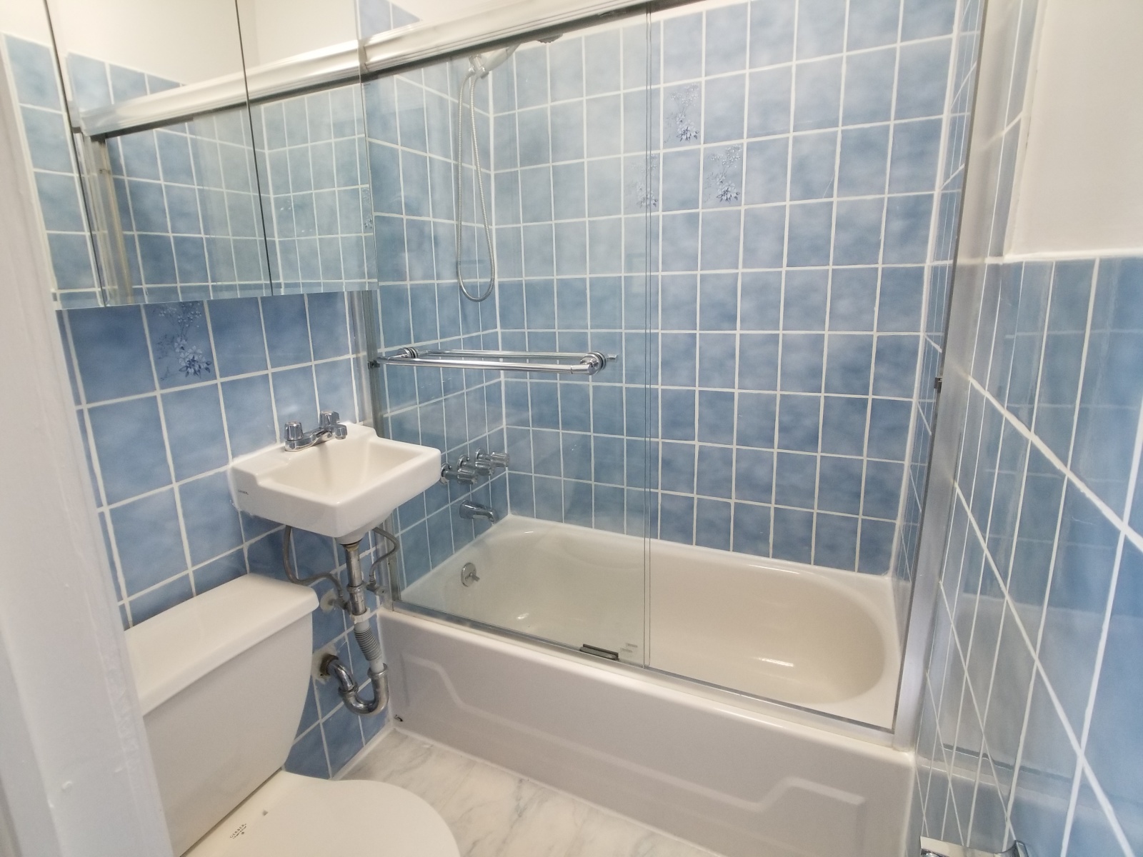 1011 Manhattan Avenue, Unit 2R Brooklyn, NY 11222 - Photo 9 of 9