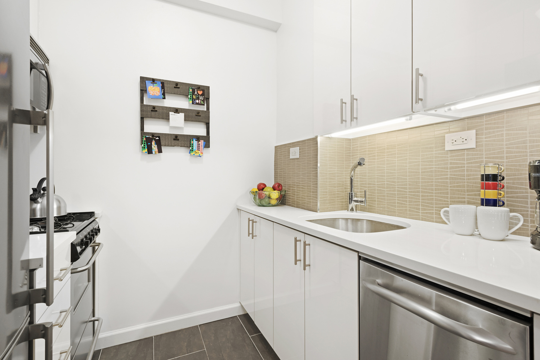 333 West 57th Street, Unit 5D Manhattan, NY 10019 - Photo 6 of 11