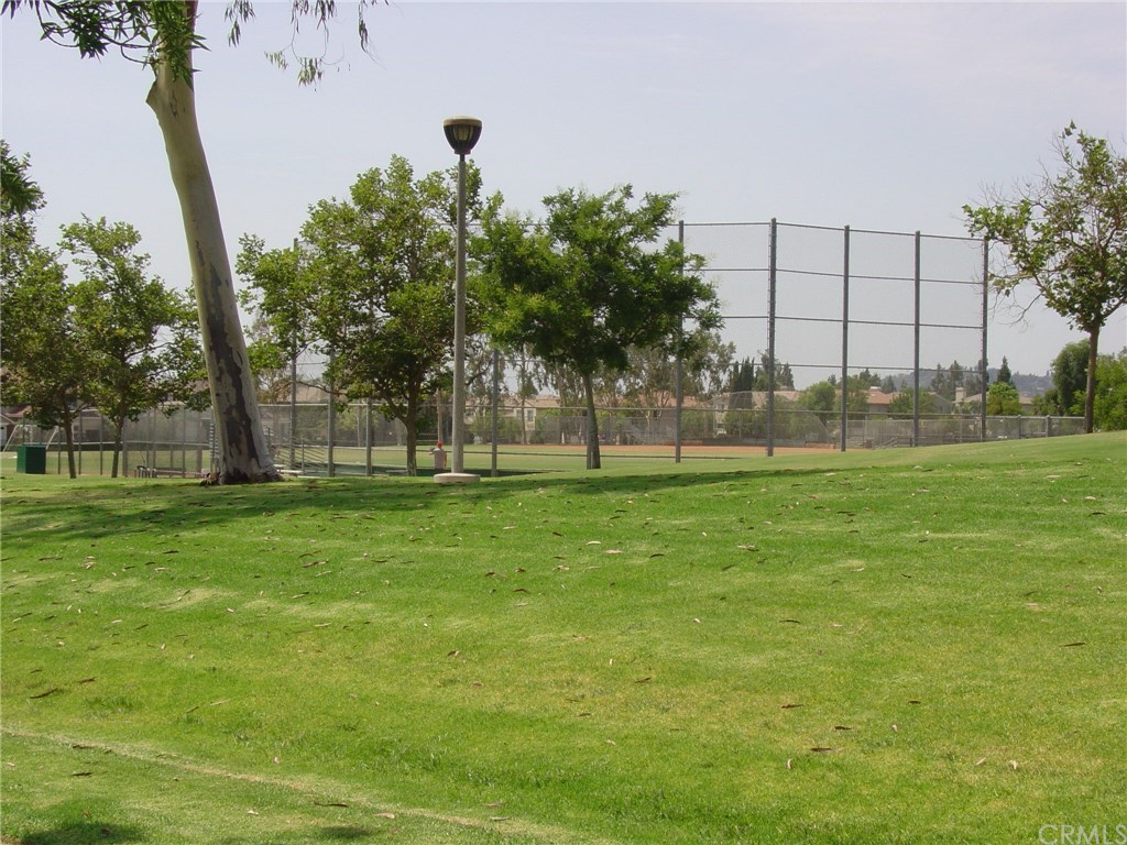 32 Silveroak Irvine, CA 92620 - Photo 37 of 38