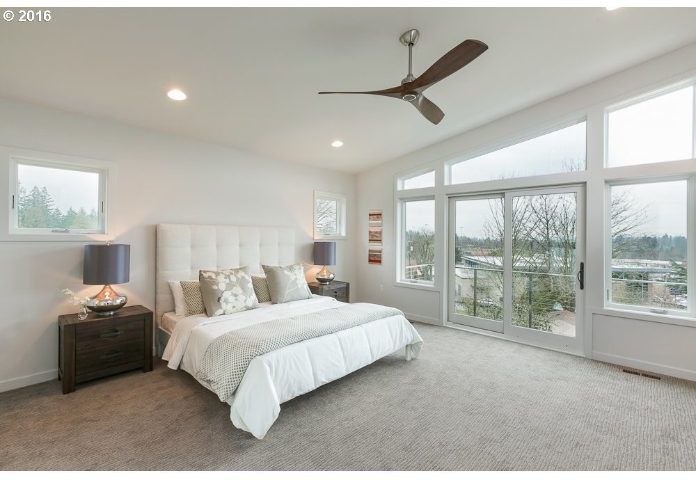 1645 Southwest Sunset Boulevard Portland, OR 97239 - Photo 21 of 30 Gallery Image 21