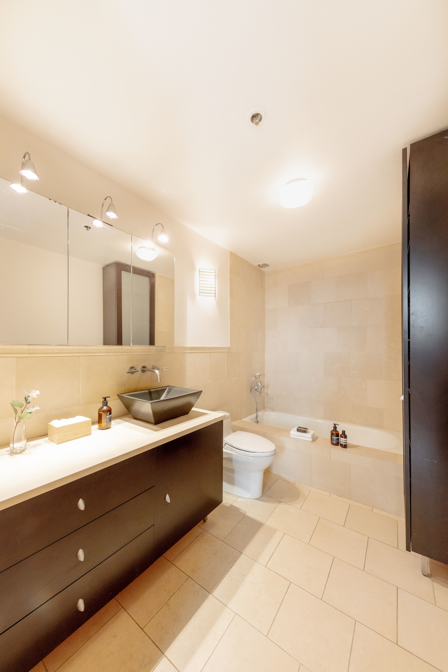 117 West 17th Street, Unit 2A Manhattan, NY 10011 - Photo 6 of 9