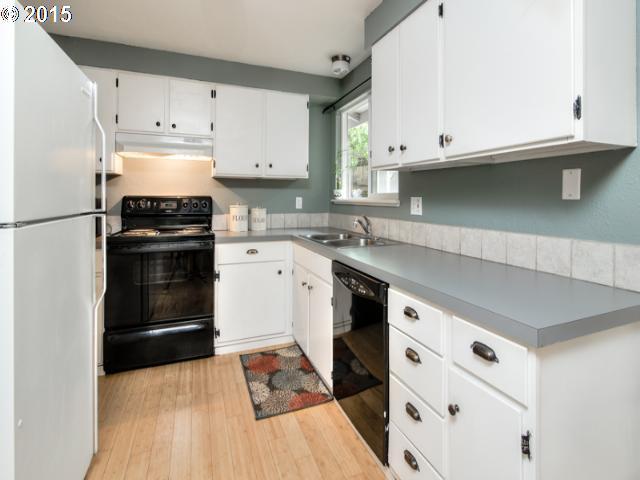 5333 Southwest Custer Street Portland, OR 97219 - Photo 13 of 16 Gallery Image 13