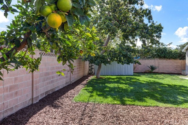 2444 Fordham Drive Costa Mesa, CA 92626 - Photo 35 of 50