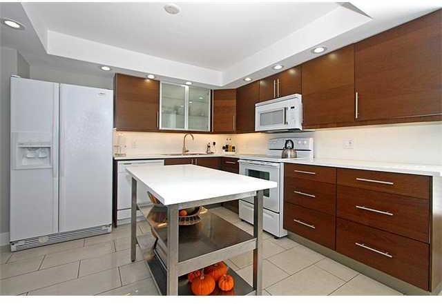 605 Ocean Drive, Unit 2M Key Biscayne, FL 33149 - Photo 7 of 19