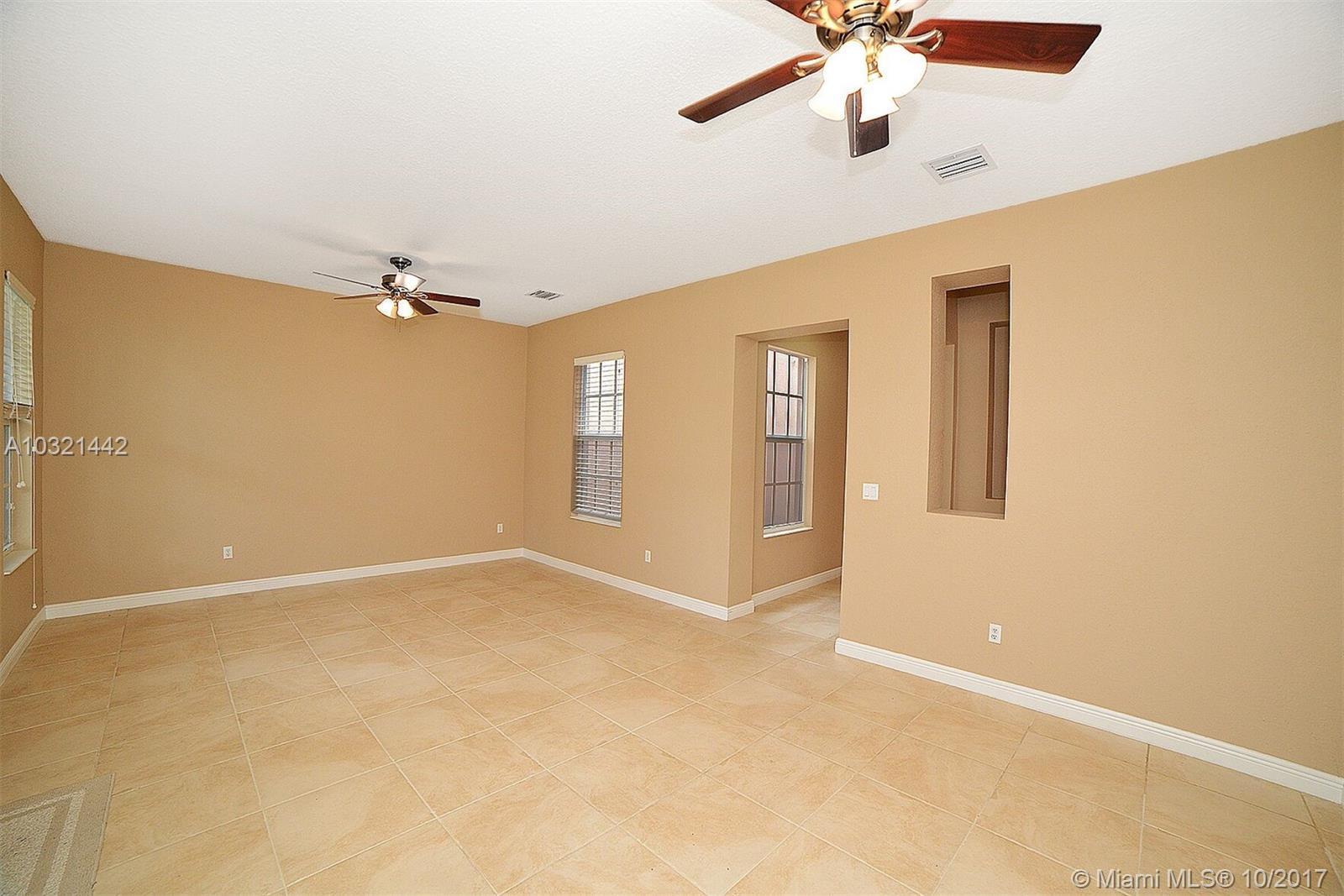 8336 Northwest 8th Way, Unit 8336 Boca Raton, FL 33487 - Photo 11 of 37 Gallery Image 11