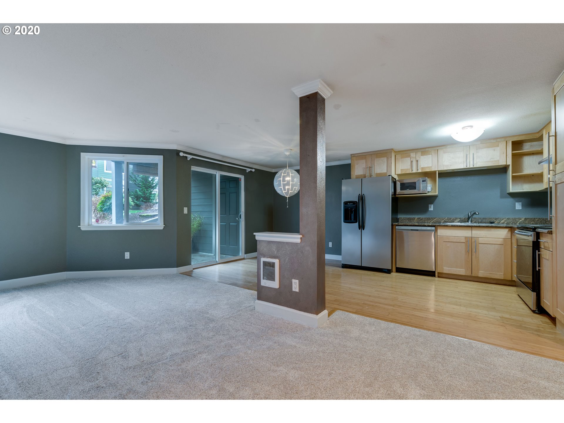 7937 Southwest 40th Avenue, Unit B Portland, OR 97219 - Photo 5 of 22