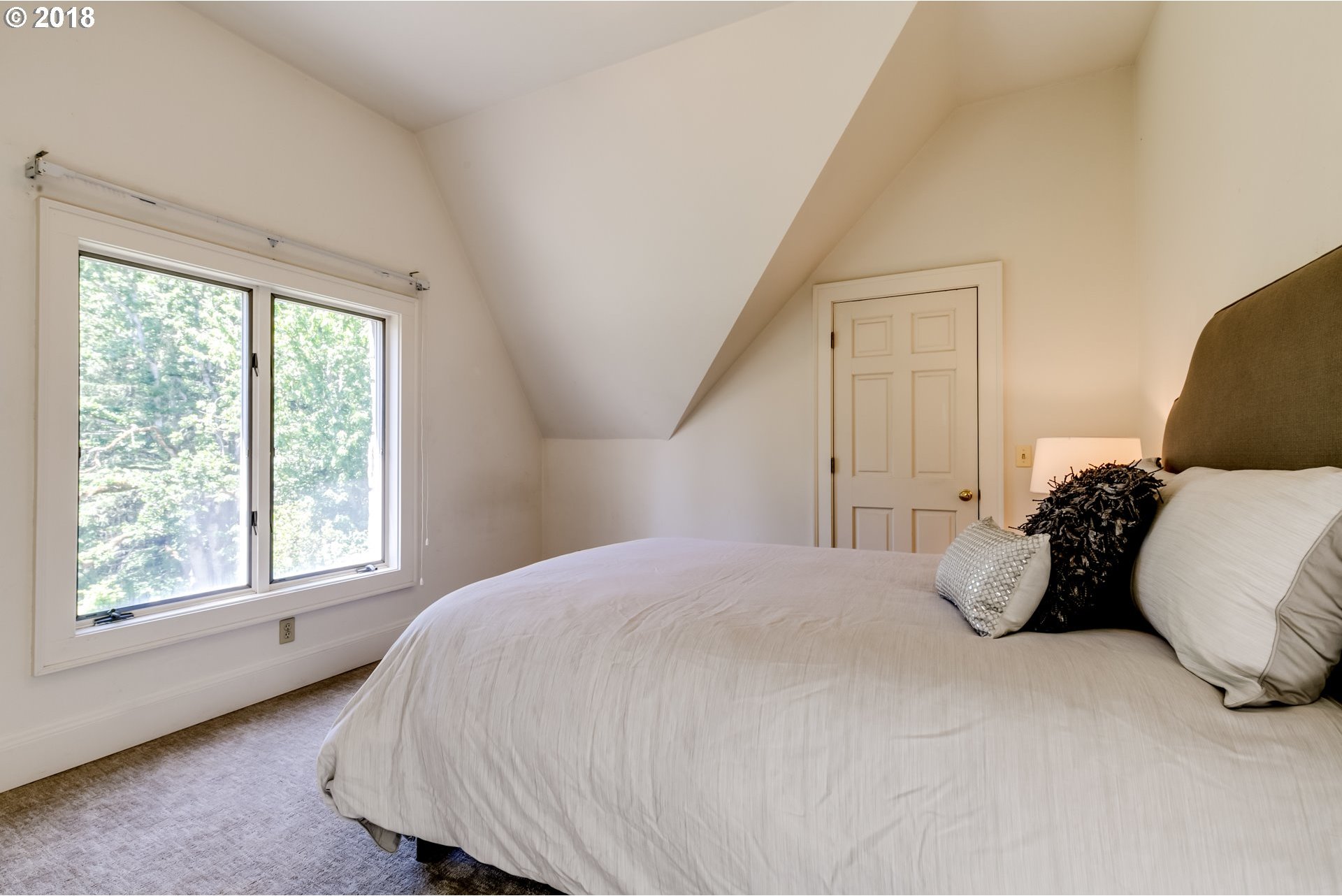 85280 Ridge Top Drive Eugene, OR 97405 - Photo 8 of 32