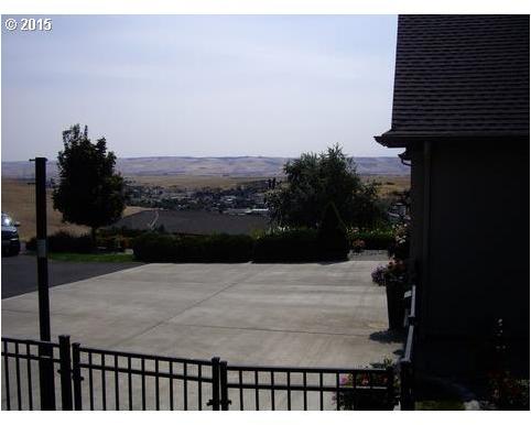 865 Northeast 3rd Street Pendleton, OR 97801 - Photo 7 of 14