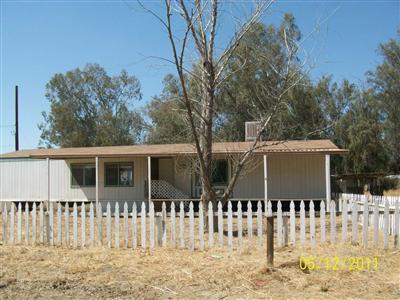 8040 Lindsay Road Bakersfield, CA 93313 - Photo 1 of 13 Gallery Image 1