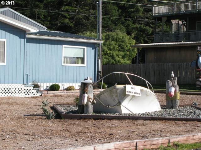 94639 Grange Road Gold Beach, OR 97444 - Photo 3 of 14