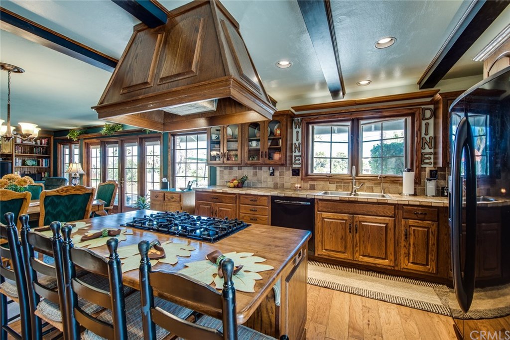 2001 Cypress Point Drive Corona, CA 92882 - Photo 17 of 62