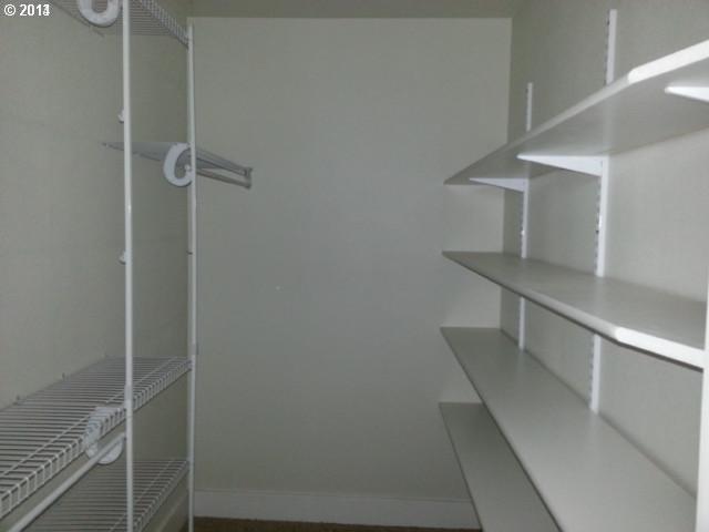 1100 John Long Road Oakland, OR 97462 - Photo 12 of 16 Gallery Image 12