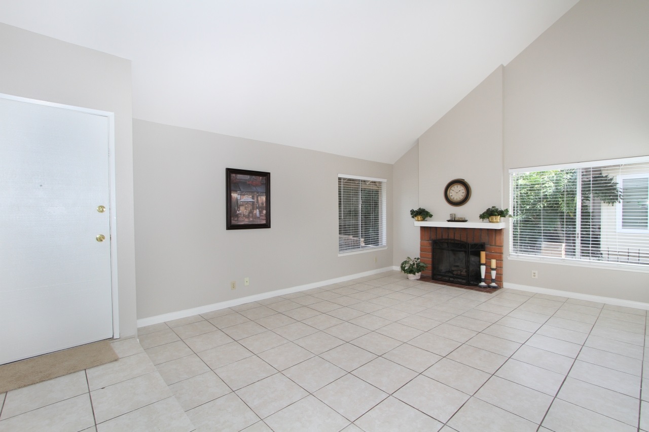 8853 Menkar Road San Diego, CA 92126 - Photo 4 of 24 Gallery Image 4