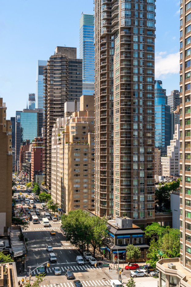 Manhattan House 200 E 66th St, Manhattan, NY 10065 - Photo 6 of 6