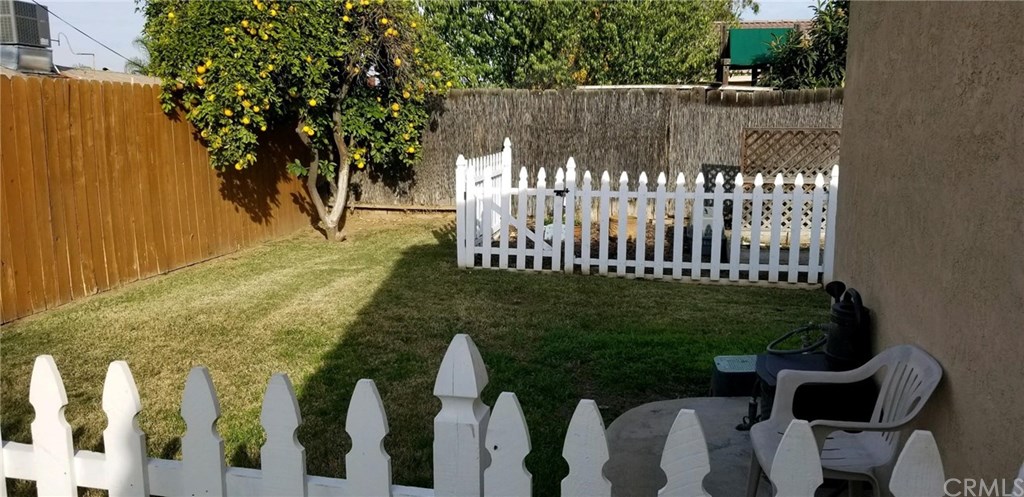 11231 Heathrow Drive Riverside, CA 92503 - Photo 3 of 18