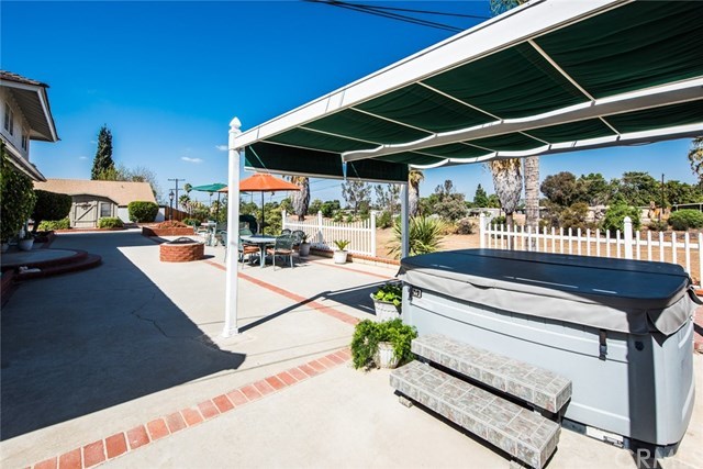 2001 Cypress Point Drive Corona, CA 92882 - Photo 47 of 62 Close-up of retractable shade