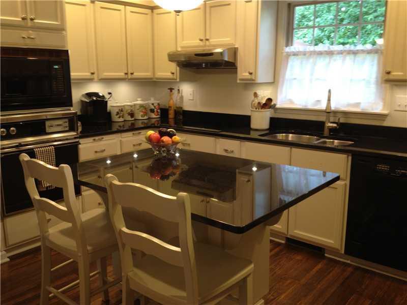 131 Duncan Circle Beaver, PA 15009 - Photo 2 of 25