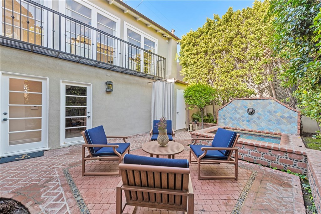 1810 Ocean Way Laguna Beach, CA 92651 - Photo 23 of 24 Yard with built-in spa and outdoor shower.