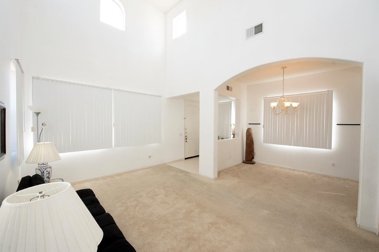 1765 Lone Tree Road Chula Vista, CA 91913 - Photo 4 of 25 Formal living room