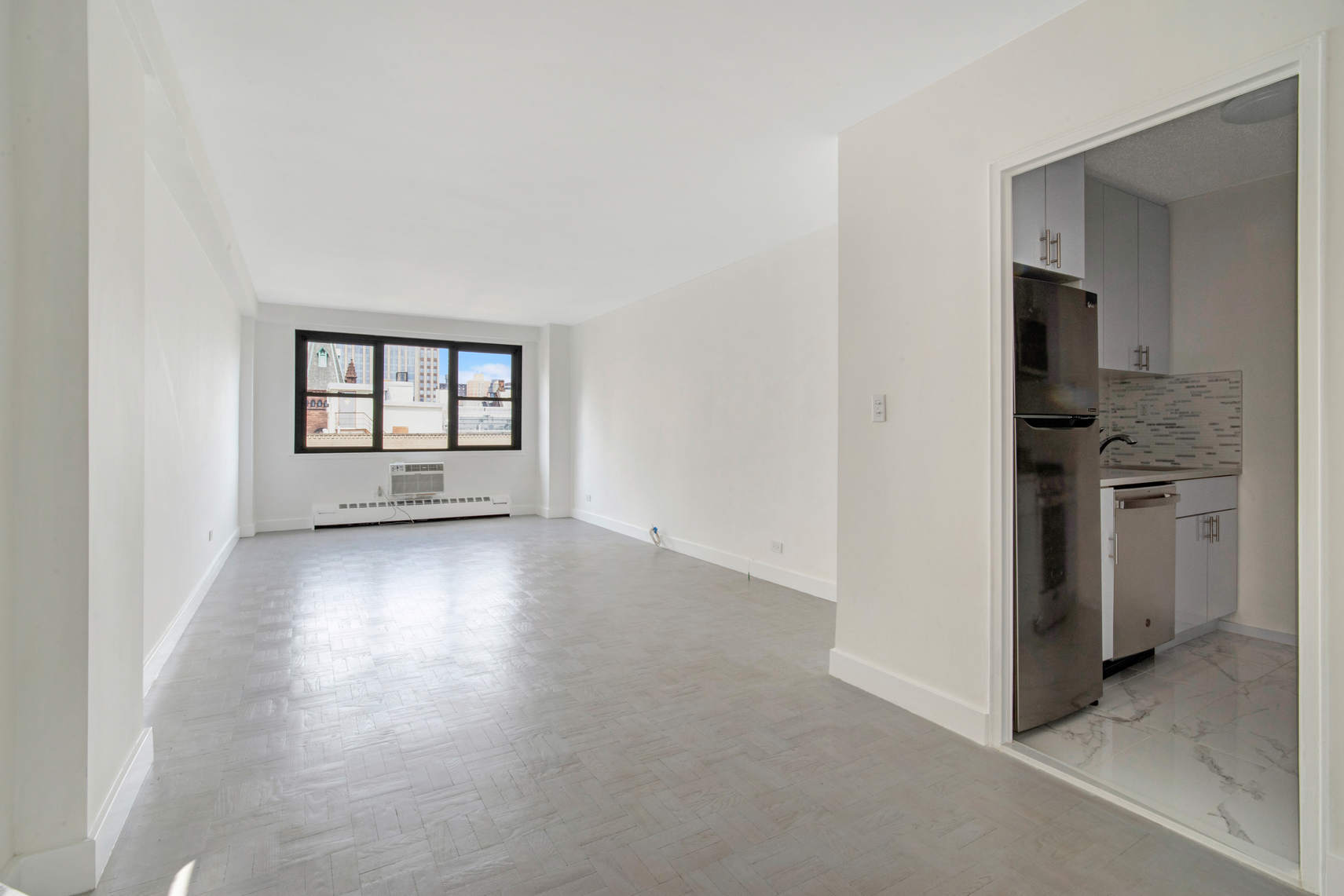 210 East 15th Street, Unit 9L Manhattan, NY 10003 - Photo 2 of 10