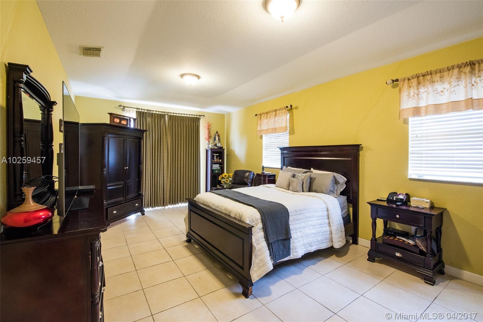 16371 Southwest 62nd Terrace Miami, FL 33193 - Photo 27 of 35
