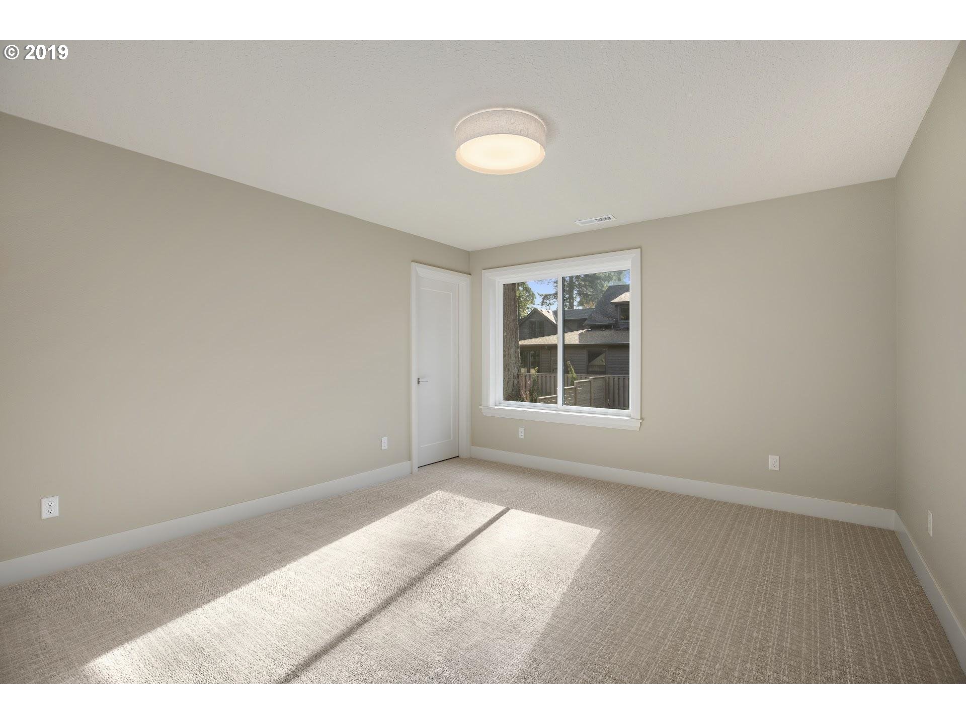 1100 Bayberry Road Lake Oswego, OR 97034 - Photo 24 of 31 Gallery Image 24