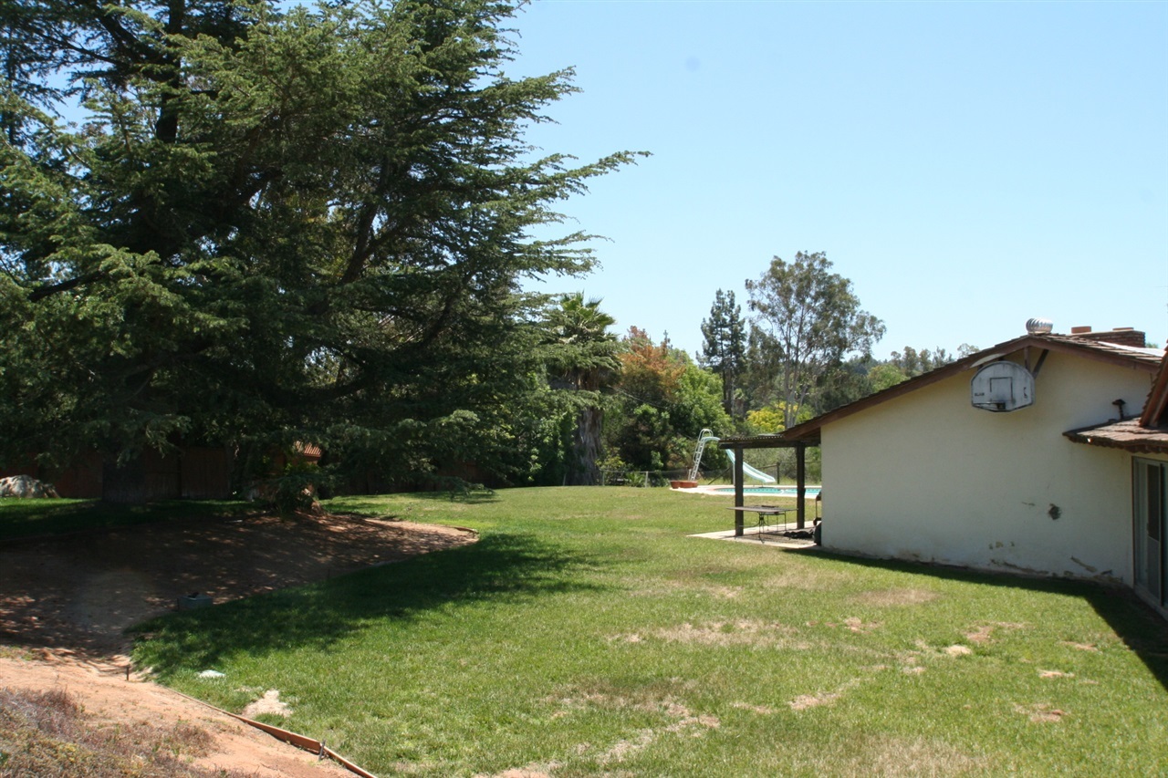 16725 Valle Verde Road Poway, CA 92064 - Photo 12 of 14