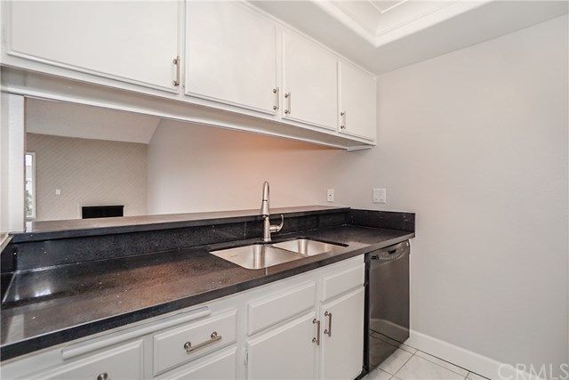 $350,000 | 955 East 3rd Street, Unit 405, Long Beach, CA 90802